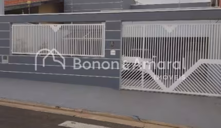 Casa térrea com 3 dormitórios, sendo uma suíte, com 205m² de construção em Barão Geraldo - Campinas.