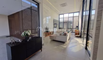 Casa a venda com 3 suítes em Jardim Ipê, Paulínia - SP
