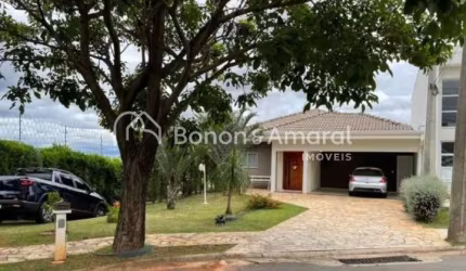 Ótima casa à venda em condomínio por R$ 1.500.000,00