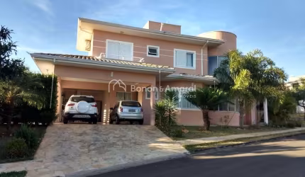 Casa de Condomínio com 3 Quartos e 5 banheiros à Venda, 220 m² - Valinhos