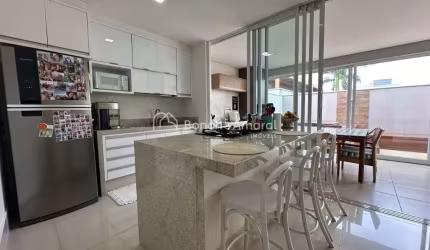 Casa em condomínio fechado com 3 quartos à venda na Doutor Joo Caio Silva, 920, Reserva Real, Paulínia, 178 m2 por R$ 1.300.000