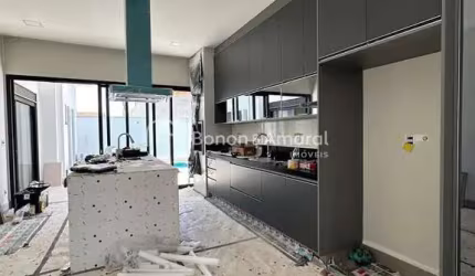 Casa térrea 03 quartos à venda no Condominio Jardim dos Lírios Paulinia/SP