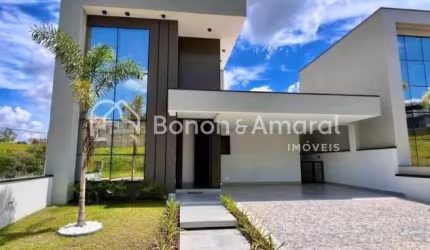 **Excelente Casa Térrea à Venda no Residencial Mont Alcino - Valinhos/SP**