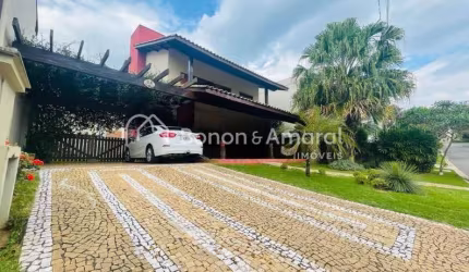 Casa Espaçosa e Confortável à Venda no Condomínio Vivenda das Quaresmeiras, em Valinhos