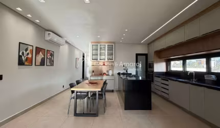 Casa em condomínio fechado com 3 quartos à venda na Vincius de Moraes, 920, Terras do Cancioneiro, Paulínia, 255 m2 por R$ 1.500.000
