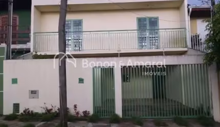 Sobrado à Venda com 4 quartos na Vila União, 176 m²