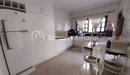 Casa a venda com Piscina Bom Retiro - Paulínia