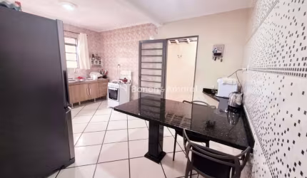 Casa a venda com 3 quartos no Bairro Monte Alegre em Paulínia, SP