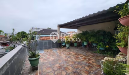 Casa com 4 quartos à venda na Rua Djalma Dutra, Abolição, Rio de Janeiro, 240 m2 por R$ 699.000