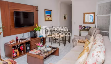 Casa em condomínio fechado com 3 quartos à venda na Rua Paes de Andrade, Sampaio, Rio de Janeiro, 257 m2 por R$ 430.000