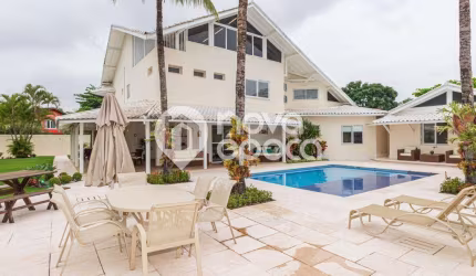 Casa em condomínio fechado com 5 quartos à venda na Rua Pedro Ludovico, Barra da Tijuca, Rio de Janeiro, 700 m2 por R$ 5.750.000