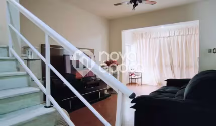 Casa em condomínio fechado com 5 quartos à venda na Rua Henrique Morize, Grajaú, Rio de Janeiro, 246 m2 por R$ 850.000