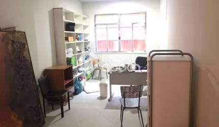 Casa com 4 quartos à venda na Avenida Paulo de Frontin, Praça da Bandeira, Rio de Janeiro, 313 m2 por R$ 800.000