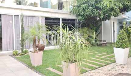 Casa em condomínio fechado com 5 quartos à venda na Rua Professora Isabel Monerat, Recreio dos Bandeirantes, Rio de Janeiro, 444 m2 por R$ 4.000.000