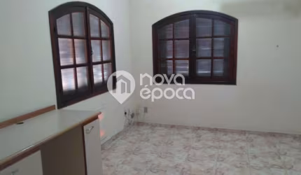 Casa em condomínio fechado com 3 quartos à venda na Rua Azaléias do Outeiro, Jacarepaguá, Rio de Janeiro, 174 m2 por R$ 650.000