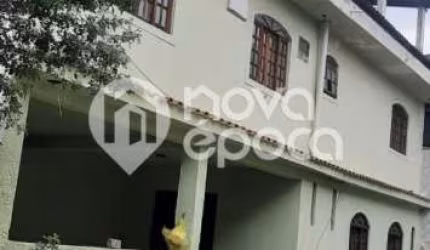 Casa em condomínio fechado com 4 quartos à venda na Rua Casimiro de Abreu, Pilares, Rio de Janeiro, 400 m2 por R$ 800.000