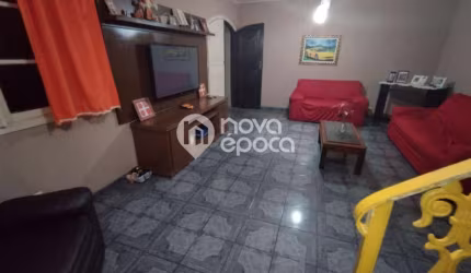 Casa com 3 quartos à venda na Rua Divino Salvador, Piedade, Rio de Janeiro, 226 m2 por R$ 390.000