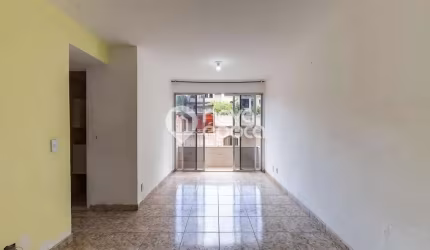 Apartamento com 2 quartos à venda na Rua Conselheiro Ferraz, Lins de Vasconcelos, Rio de Janeiro, 66 m2 por R$ 140.000