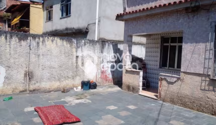 Casa com 2 quartos à venda na Rua Mupia, Irajá, Rio de Janeiro, 100 m2 por R$ 320.000