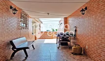 Casa com 3 quartos à venda na Rua Ferreira de Araújo, São Cristóvão, Rio de Janeiro, 207 m2 por R$ 560.000