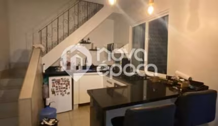 Casa em condomínio fechado com 5 quartos à venda na Rua Francisca Zieze, Pilares, Rio de Janeiro, 48 m2 por R$ 330.000