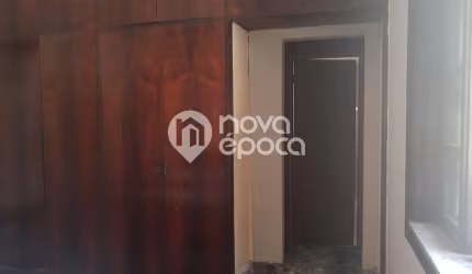 Casa em condomínio fechado com 5 quartos à venda na Rua São Miguel, Tijuca, Rio de Janeiro, 350 m2 por R$ 700.000