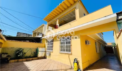 Casa com 4 quartos à venda na Rua André Pinto, Ramos, Rio de Janeiro, 246 m2 por R$ 700.000