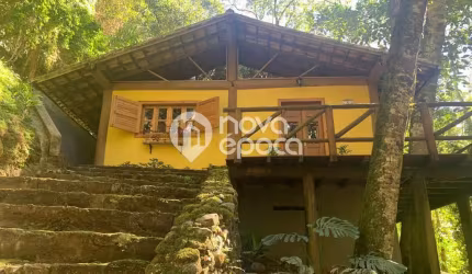 Apartamento com 2 quartos à venda na Rua Frederico Guilherme Emmel, Fazenda Inglesa, Petrópolis, 79 m2 por R$ 800.000