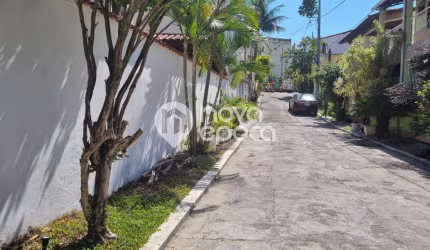 Casa em condomínio fechado com 5 quartos à venda na Rua Zoroastro Pamplona, Freguesia (Jacarepaguá), Rio de Janeiro, 179 m2 por R$ 850.000