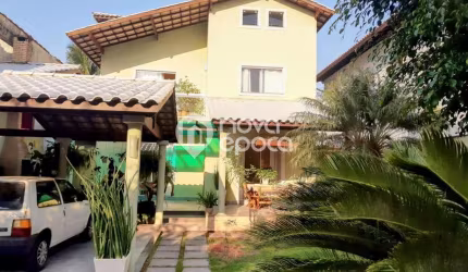 Casa com 4 quartos à venda na Rua Doutor João Batista Lacerda Botelho, Piratininga, Niterói, 247 m2 por R$ 1.450.000