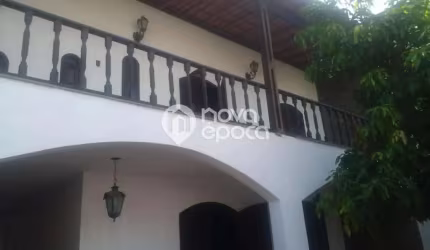 Casa com 5 quartos à venda na Rua Jatobá, Bento Ribeiro, Rio de Janeiro, 336 m2 por R$ 900.000