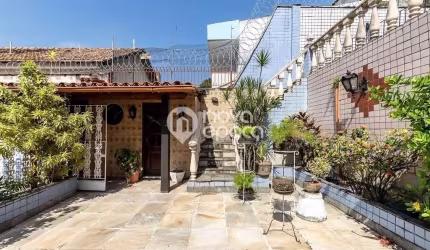 Casa em condomínio fechado com 3 quartos à venda na Rua Conselheiro Ferraz, Lins de Vasconcelos, Rio de Janeiro, 223 m2 por R$ 300.000