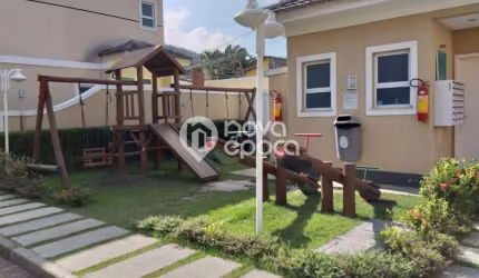 Casa em condomínio fechado com 3 quartos à venda na Avenida General Atratino Côrtes Coutinho, Serra Grande, Niterói, 120 m2 por R$ 630.000