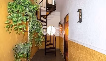 Casa com 3 quartos à venda na Rua Bernardo, Engenho de Dentro, Rio de Janeiro, 251 m2 por R$ 400.000