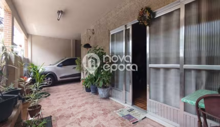Casa com 3 quartos à venda na Rua Amanda Guimarães, Portuguesa, Rio de Janeiro, 192 m2 por R$ 670.000