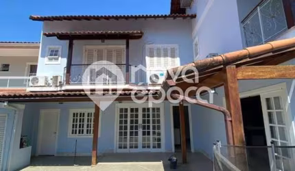 Casa em condomínio fechado com 5 quartos à venda na Estrada da Barra da Tijuca, Itanhangá, Rio de Janeiro, 222 m2 por R$ 750.000