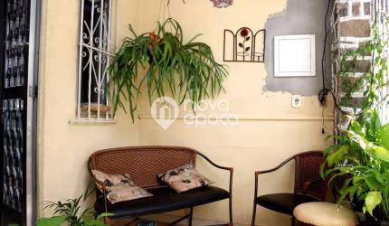 Casa em condomínio fechado com 5 quartos à venda na Rua Uberaba, Grajaú, Rio de Janeiro, 250 m2 por R$ 1.200.000