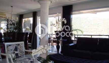 Casa em condomínio fechado com 3 quartos à venda na Rua Clara Nunes, São Francisco, Niterói, 183 m2 por R$ 2.000.000