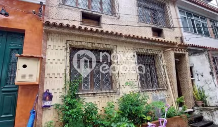 Casa em condomínio fechado com 5 quartos à venda na Rua Uberaba, Grajaú, Rio de Janeiro, 135 m2 por R$ 450.000