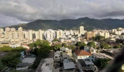 Apartamento com 2 quartos à venda na Rua Padre Francisco Lanna, Vila Isabel, Rio de Janeiro, 63 m2 por R$ 330.000