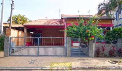 Casa / Sobrado no Jardim Holanda em Holambra