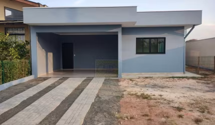 Casa / Sobrado em Condomínio no Residencial Portal do Sol em Holambra