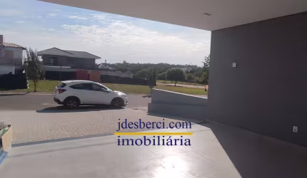 Casa / Sobrado em Condomínio no Residencial Portal do Sol em Holambra