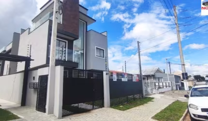 TRIPLEX A VENDA NO BAIRRO UBERABA PRÓXIMO A CANCHA DE ESPORTES COPA 70