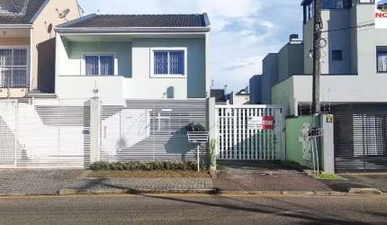 SOBRADO A VENDA NO BAIRRO UBERABA, PRÓXIMO AO CLUBE NIKEI