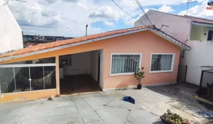 CASA A VENDA NO BAIRRO UBERABA, PRÓXIMO AO CLUBE NIKEI