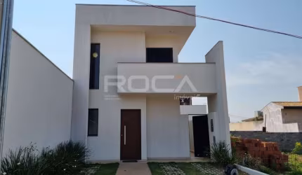 Casa à venda no Parque dos Timburis, São Carlos - 3 dormitórios e suíte