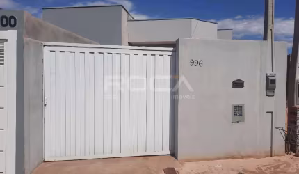 Casa de Padrão para Alugar na Vila Brasília, São Carlos - 2 Dormitórios