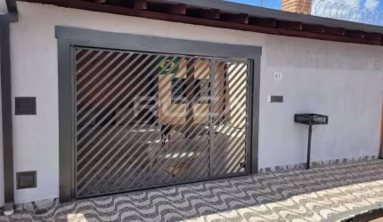 Casa de Alto Padrão à Venda em MARIA STELLA FAGA, São Carlos - 3 Dormitórios