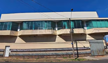 Barracão / Galpão / Depósito com 6 salas para alugar na Vila São José, São Carlos , 1000 m2 por R$ 22.223